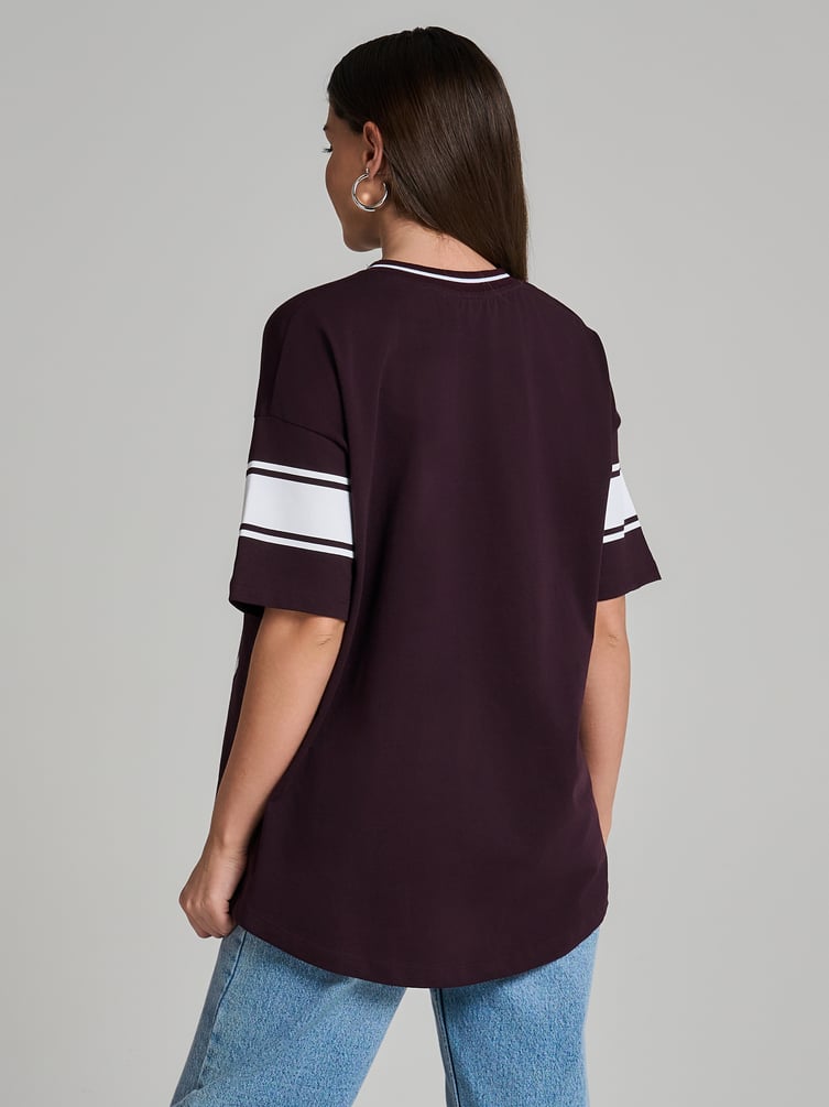 Спортивная футболка с надписью