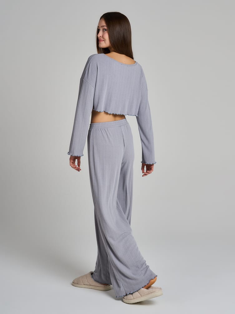 Пижама из вискозы с брюками