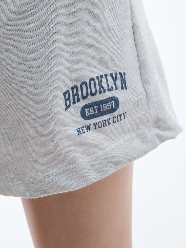 Спортивные шорты с надписью Brooklyn