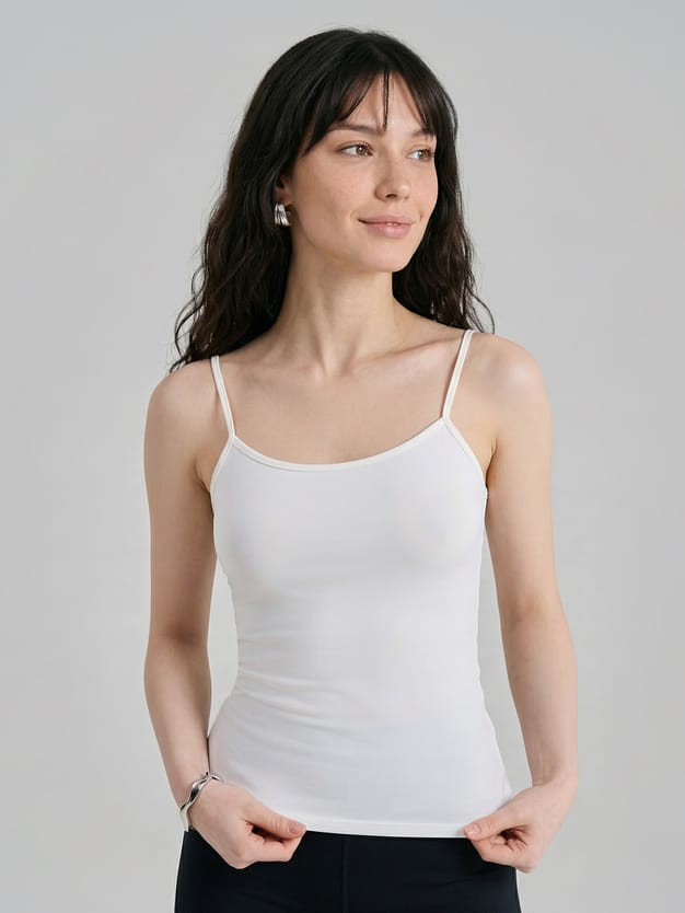 Топ на тонких бретелях