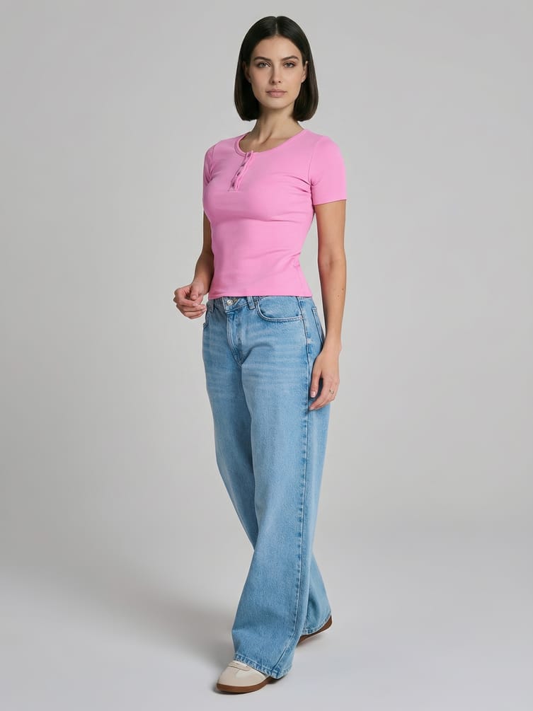 Футболка приталенная на пуговицах