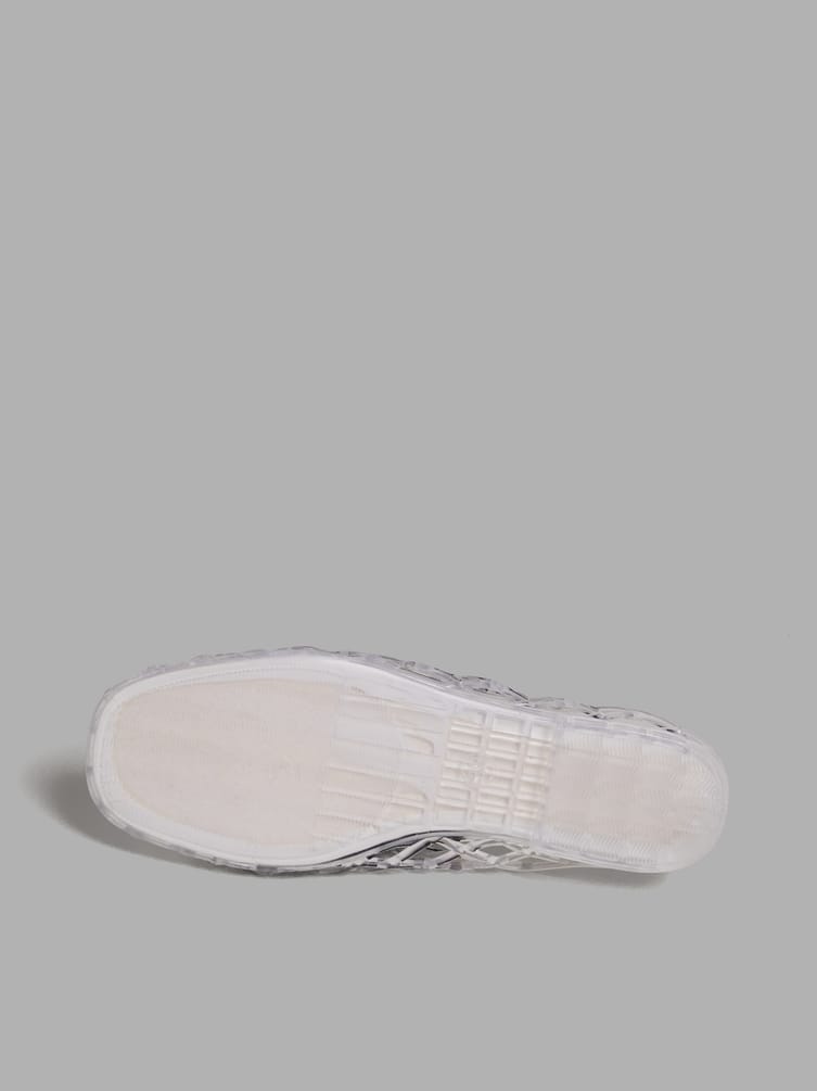 Шлепанцы с плетёным дизайном