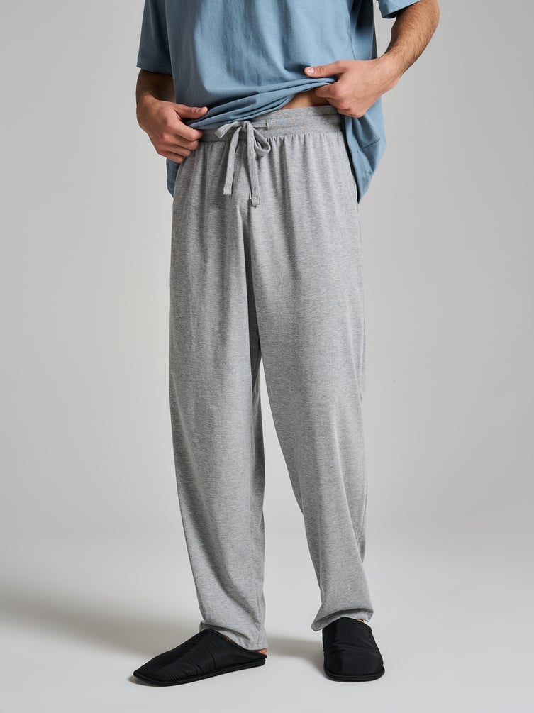 Пижама с футболкой и брюками