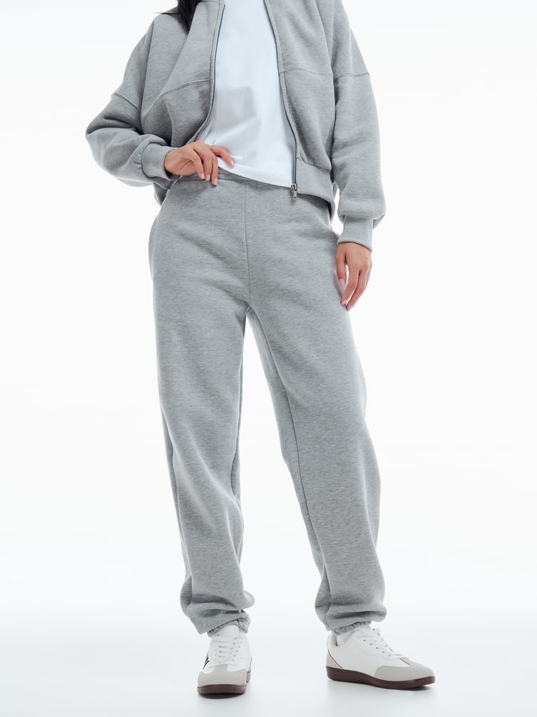 Утепленные брюки джоггеры с начесом