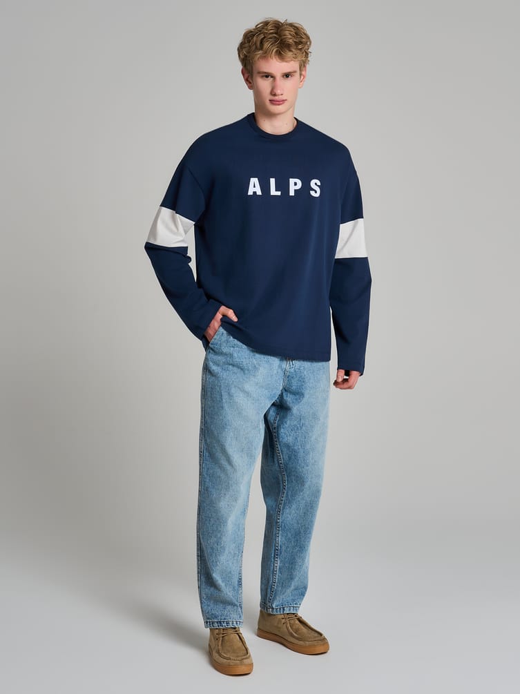 Лонгслив оверсайз с надписью