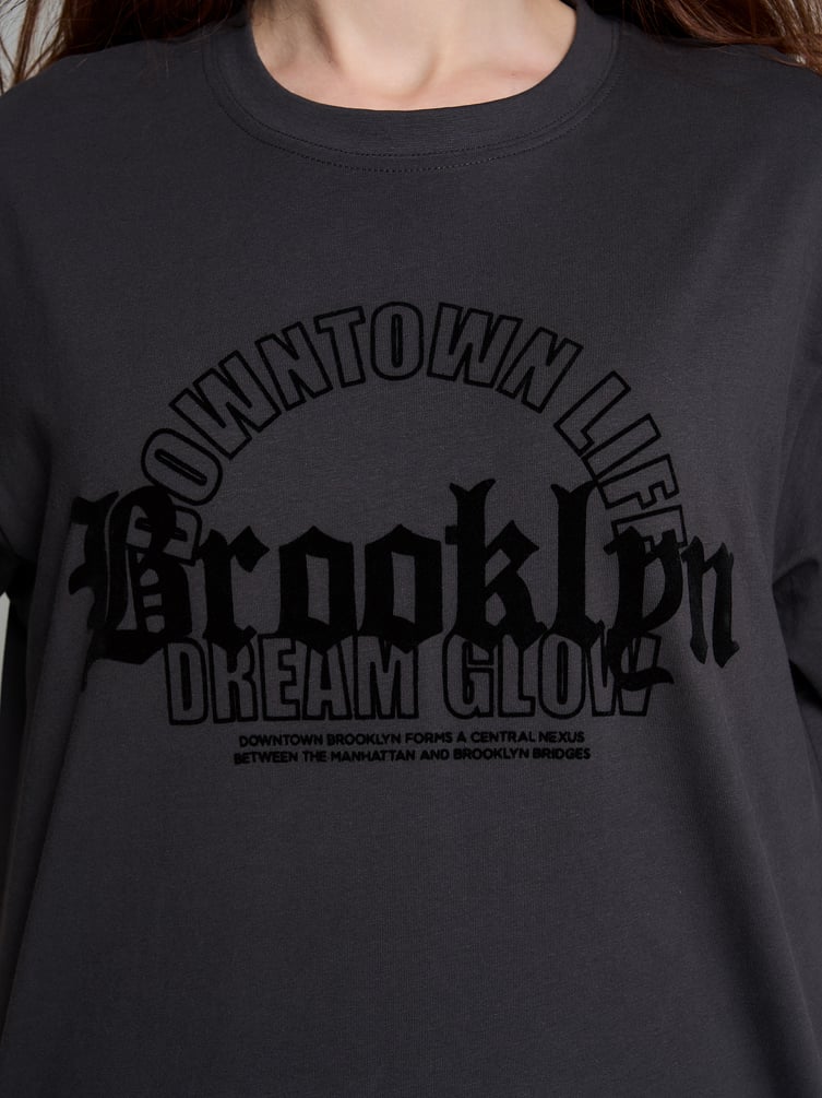 Футболка оверсайз с надписью Brooklyn