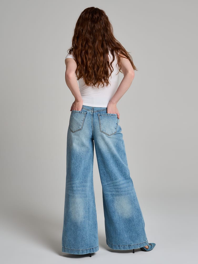 Джинсы широкие с завышенной талией