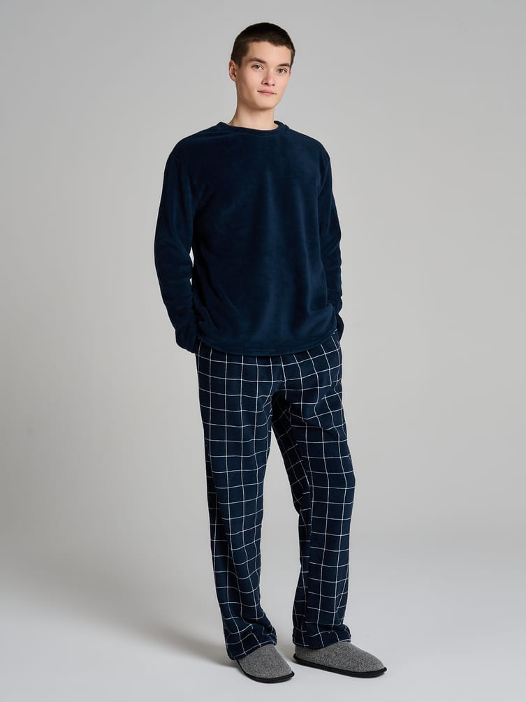 Пижама плюшевая с лонгсливом и брюками в клетку
