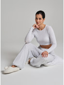 Пижама с кроп-топом и брюками