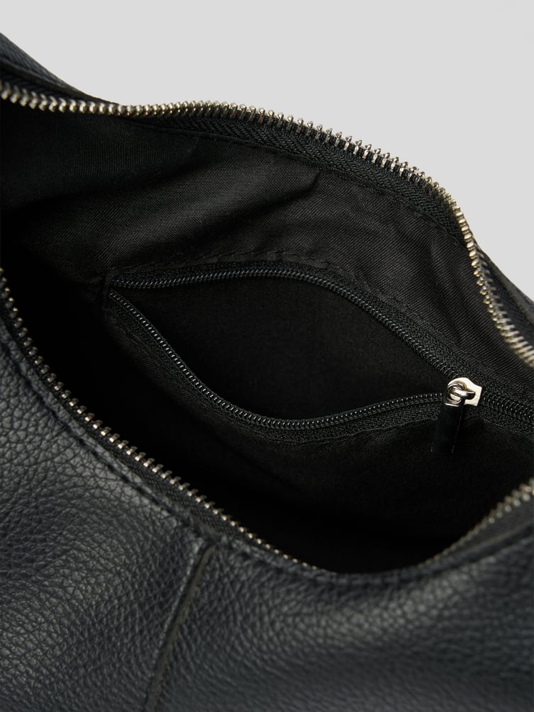 Сумка из эко кожи на руку