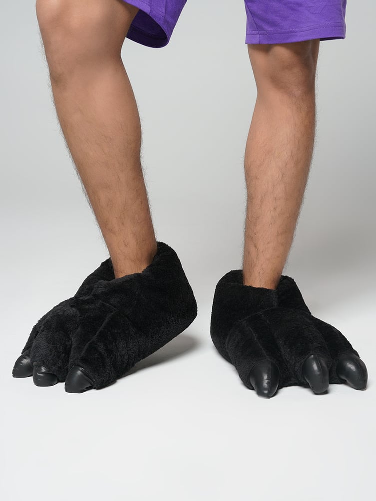 Плюшевые тапочки лапа монстра