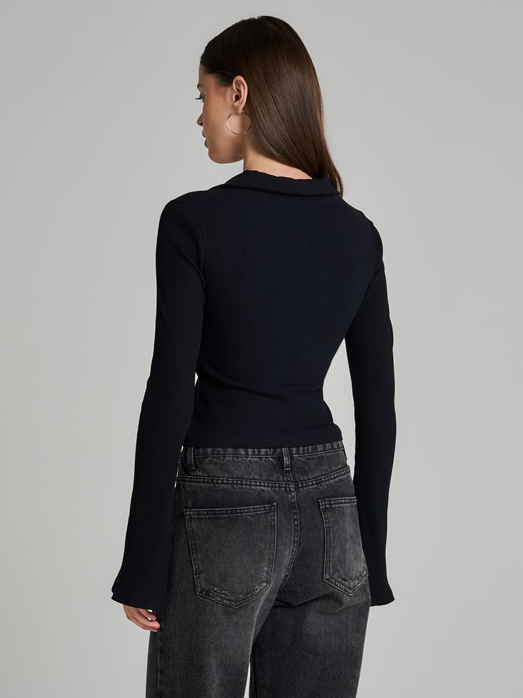 Блузка на молнии с рукавами клеш