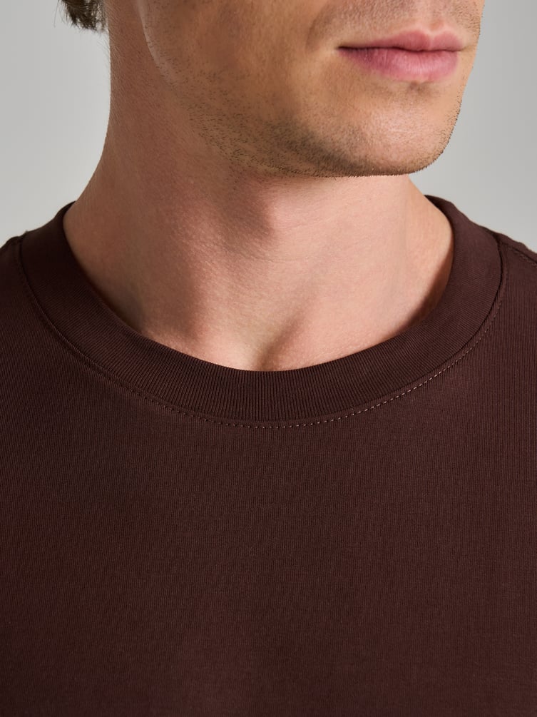 Плотная базовая классическая футболка