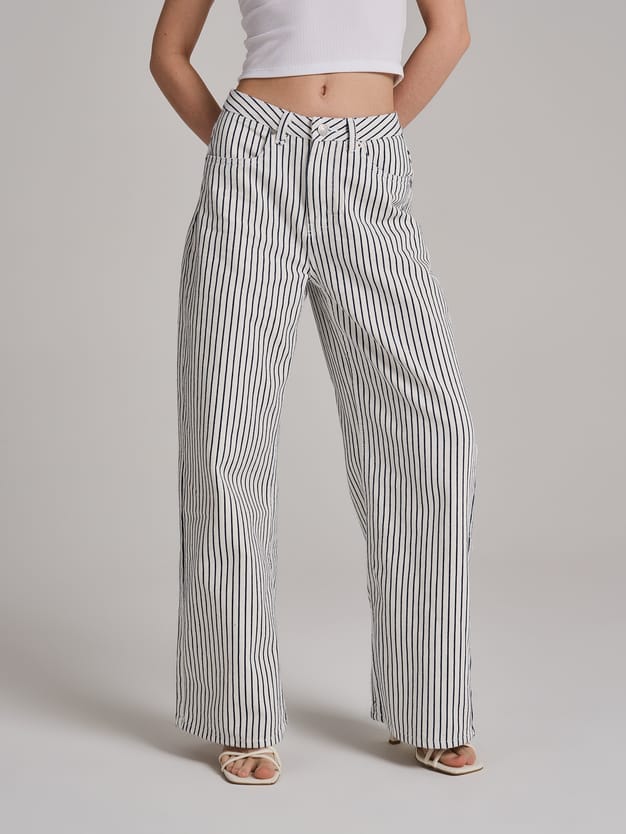 Джинсы широкие в полоску