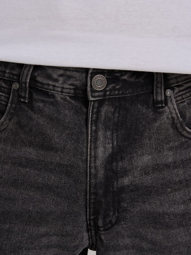 Джинсы багги с декоративным смещенным швом