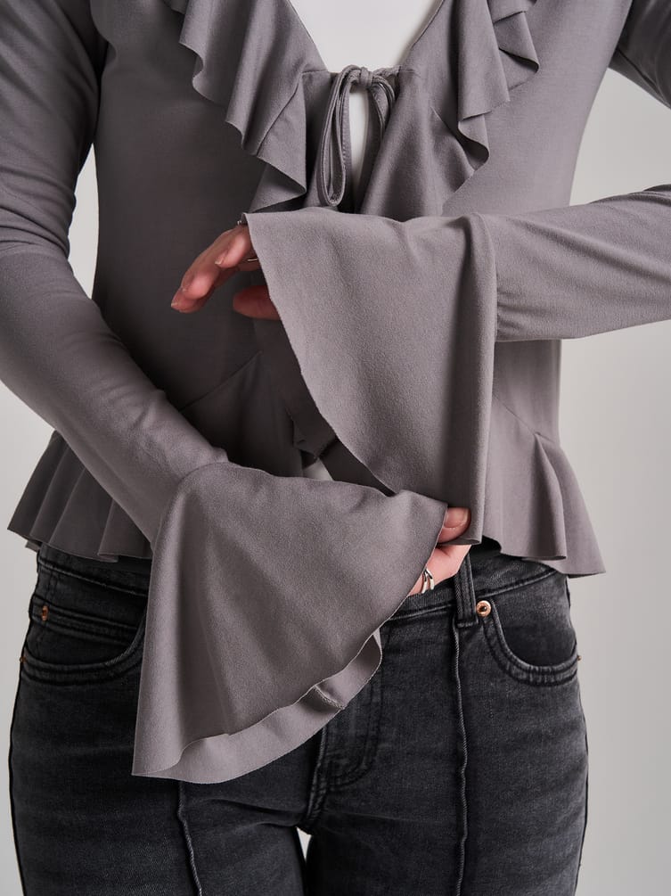 Кардиган на завязках с рюшами