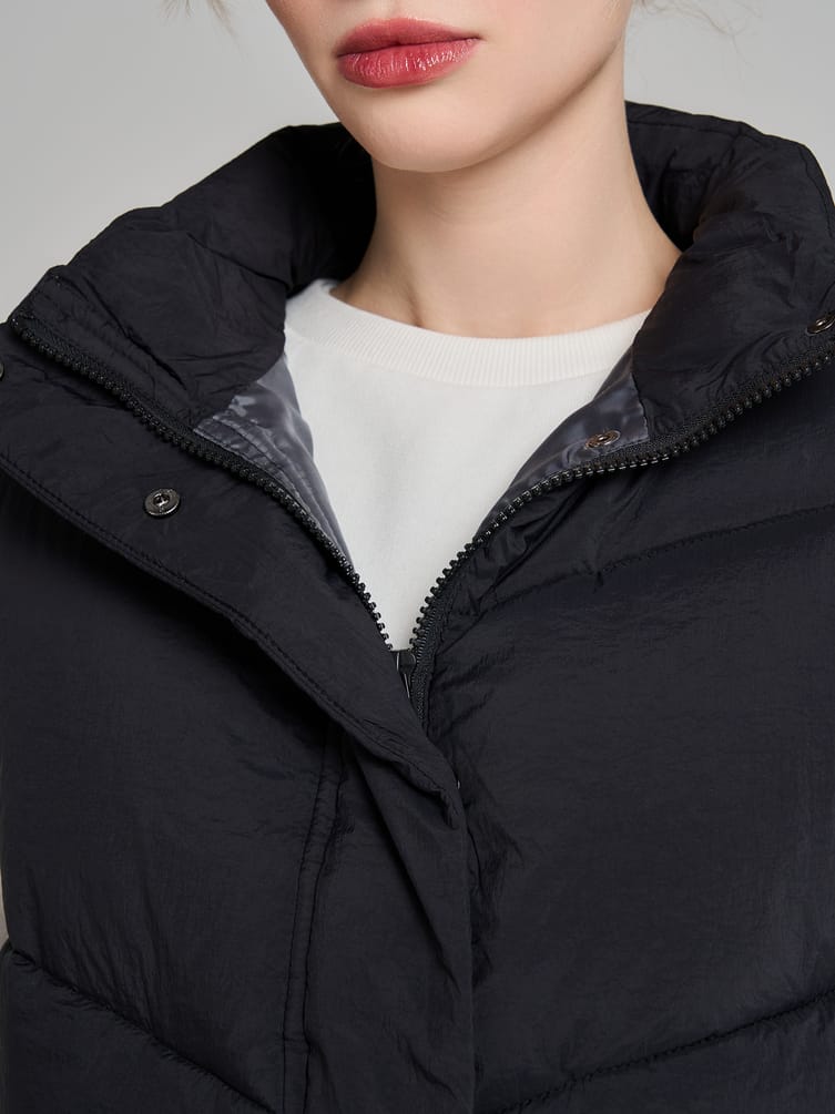 Жилет демисезонный на синтепоне