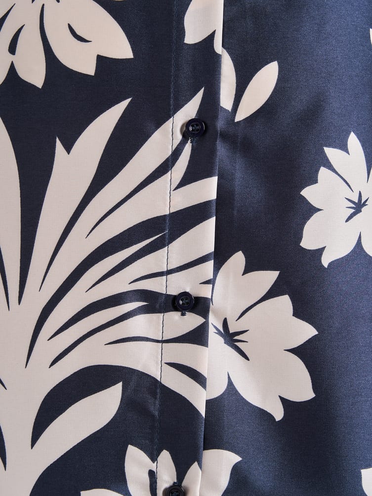 Костюм летний с рубашкой и брюками