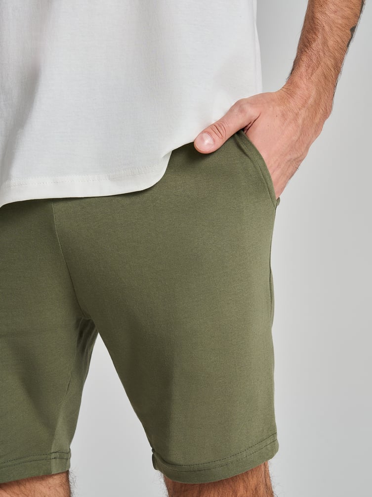 Пижама с футболкой и шортами