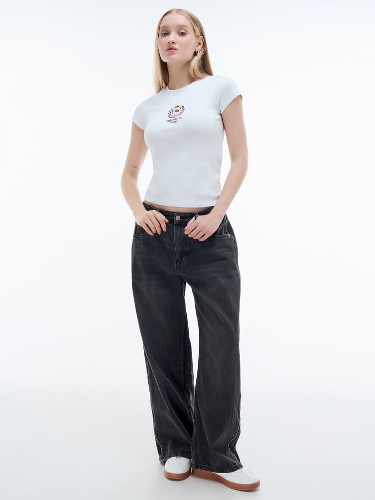 Футболка с вышивкой University