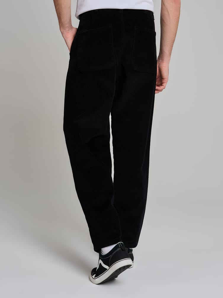 Вельветовые зауженные брюки