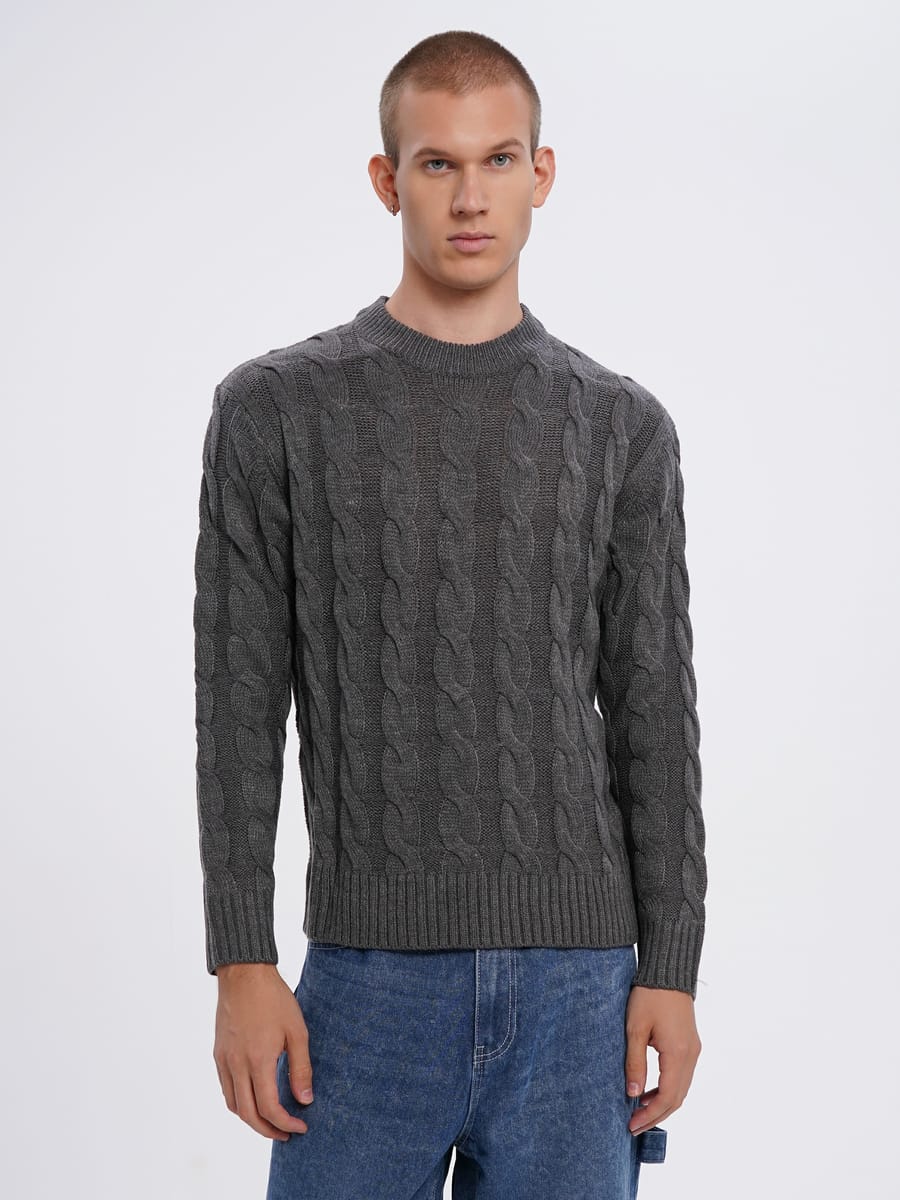 Вязаный джемпер в косичку