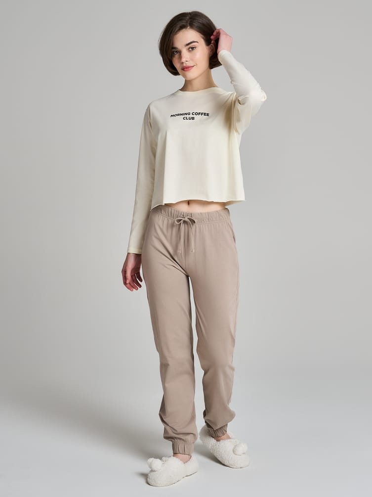 Хлопковая пижама с надписью и брюками