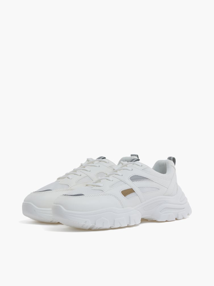 Кроссовки спортивные на тракторной подошве