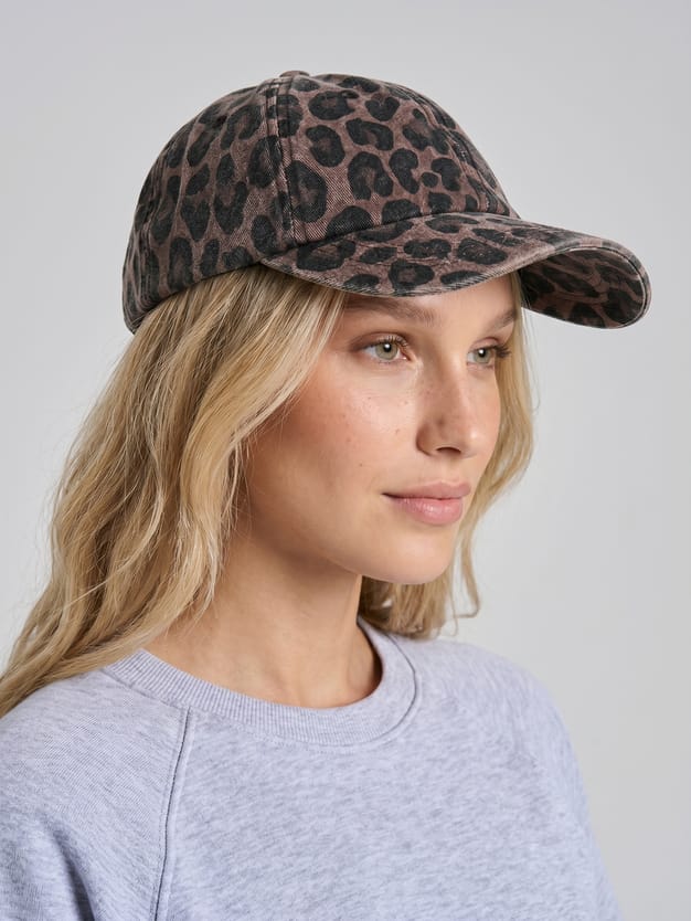 Бейсболка леопардовая