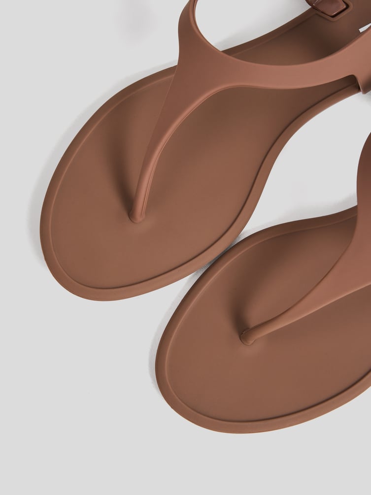 Босоножки летние открытые