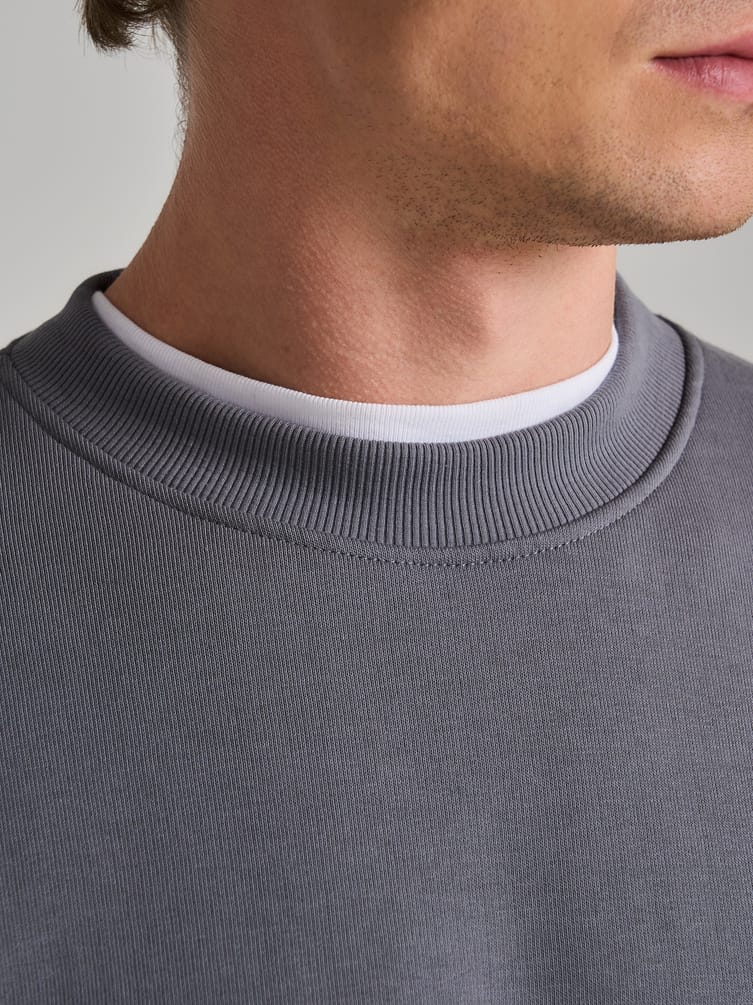 Свитшот базовый однотонный