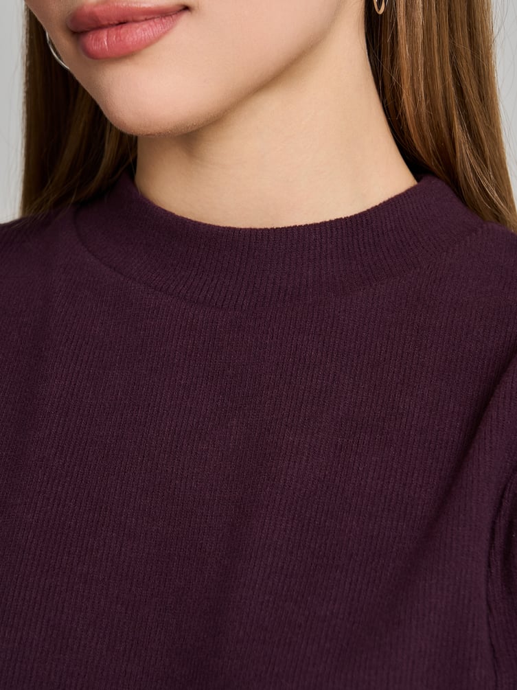 Укороченная футболка в рубчик