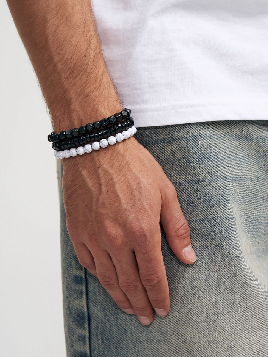 Набор браслетов - 3 шт. с бусинами