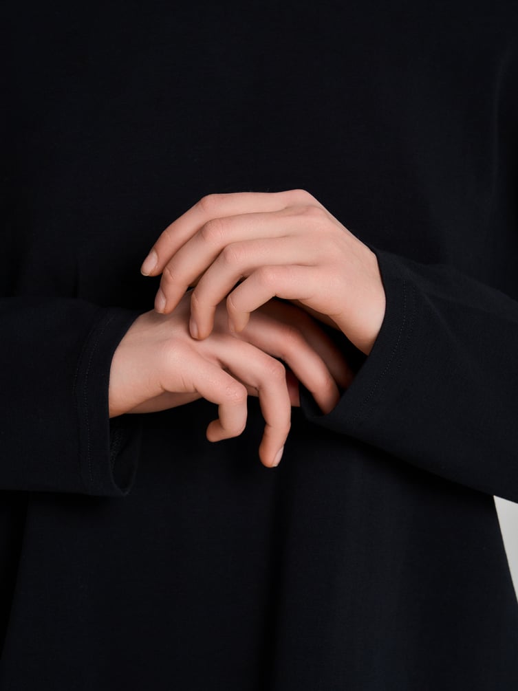 Хлопковый лонгслив оверсайз