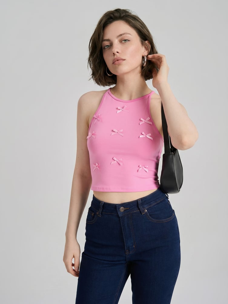 Короткий топ с бантиками