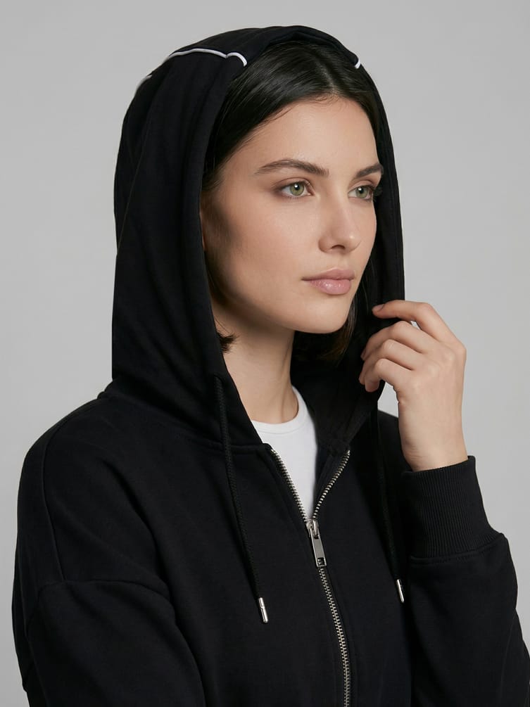 Укороченная толстовка с капюшоном