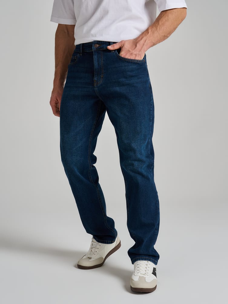 Классические прямые джинсы