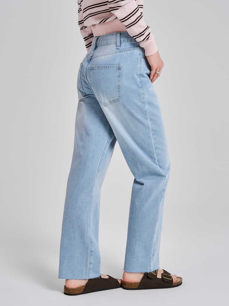 Джинсы прямые с необработанными краями