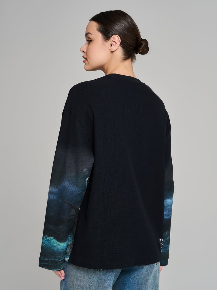 Лонгслив с принтом картин Третьяковской галереи