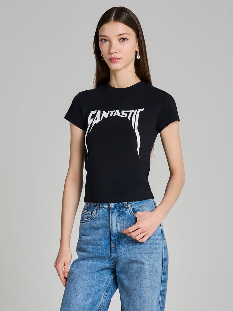 Футболка облегающая с надписью Fantastic