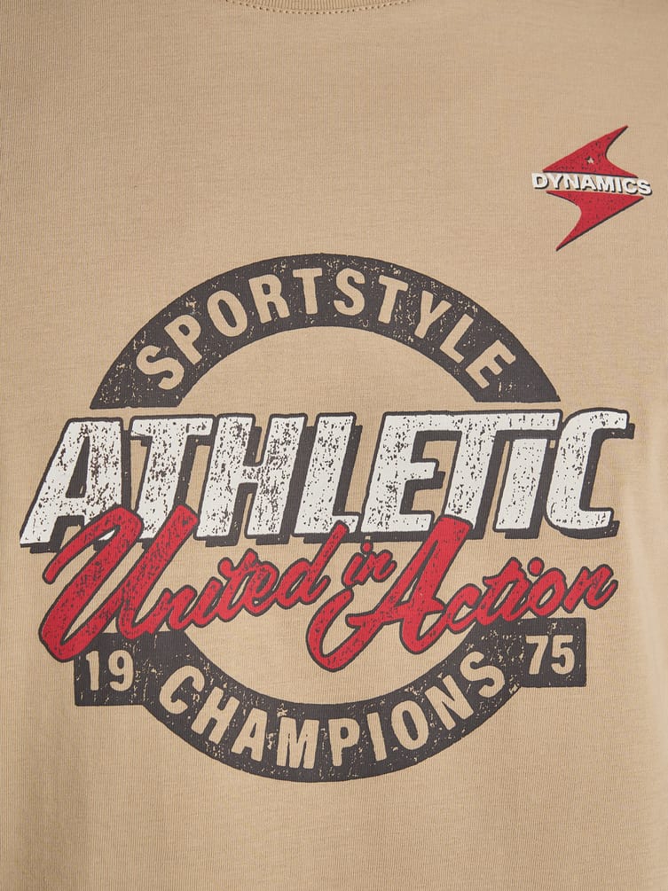 Футболка спортивная с надписью