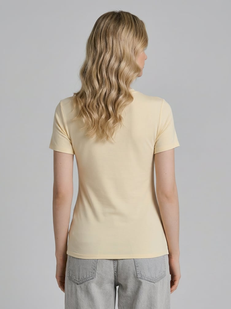 Футболка приталенная из вискозы