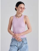 Майка на широких бретелях в рубчик