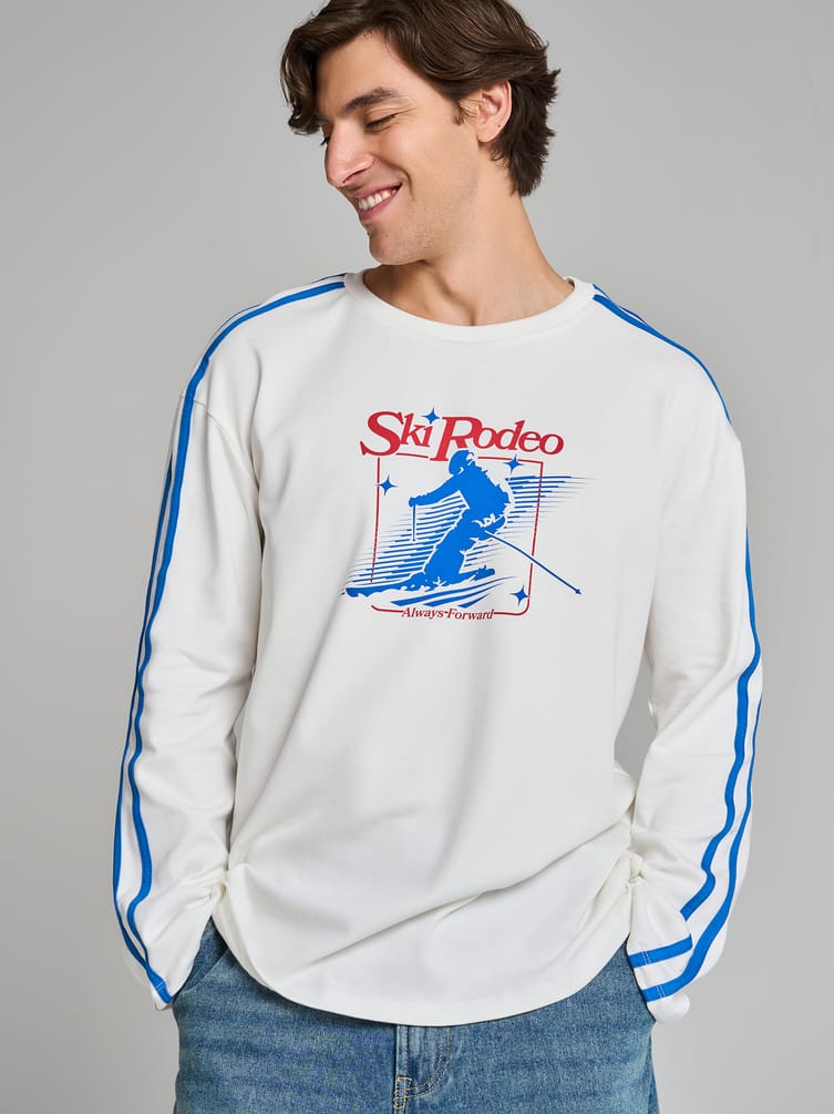 Спортивный лонгслив с принтом и лампасами