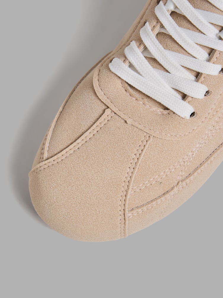 Кроссовки замшевые повседневные