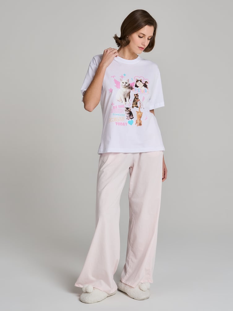 Пижама с принтом котиков и брюками