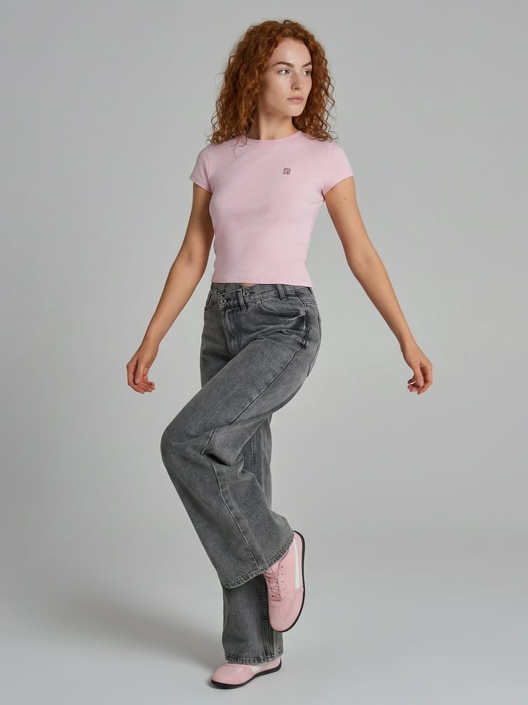 Джинсы широкие с асимметричной застежкой