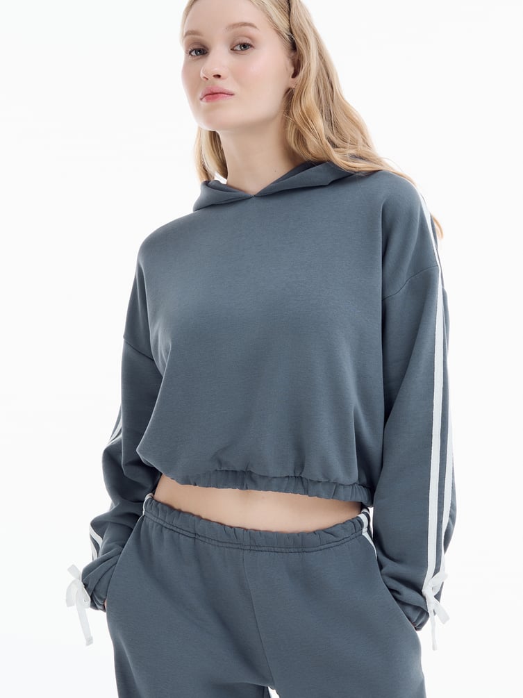 Укороченное худи с лампасами
