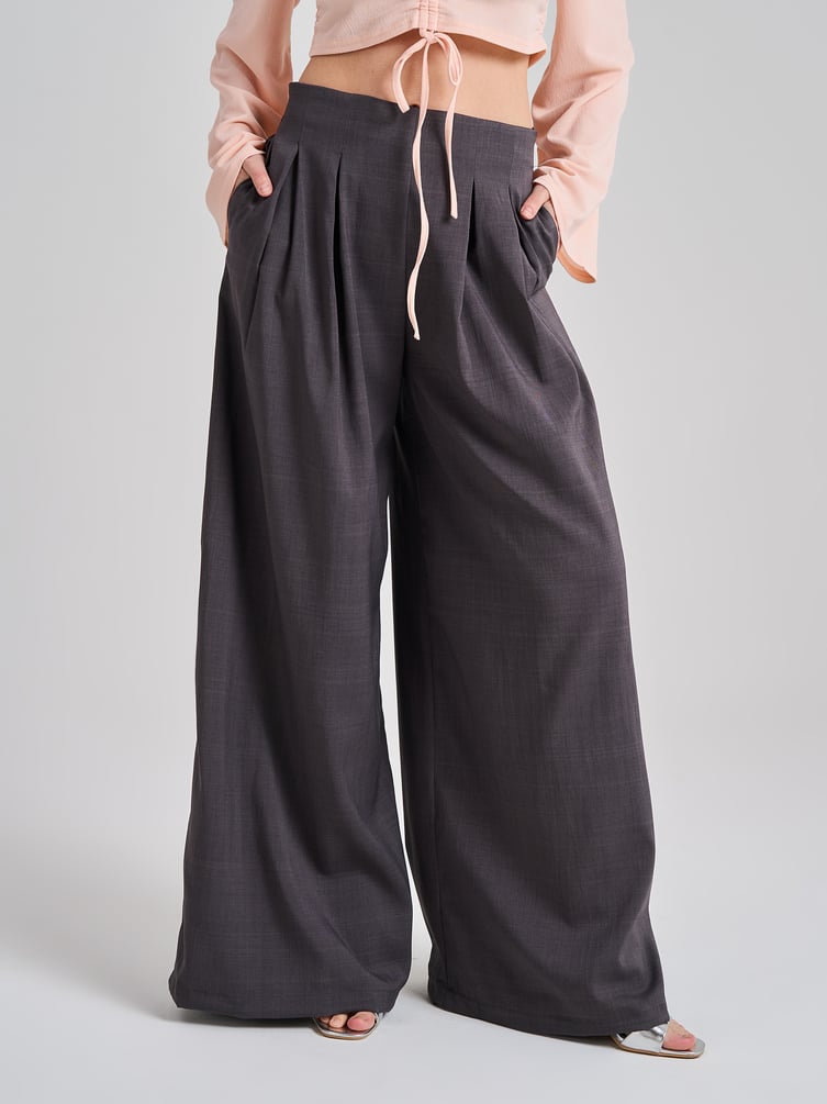 Брюки палаццо классические с защипами