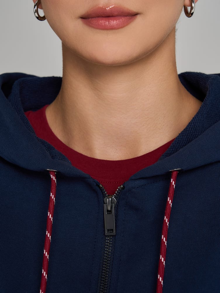 Толстовка с капюшоном